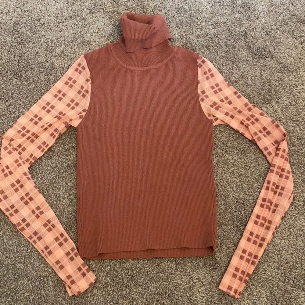 Ribbed turtleneck